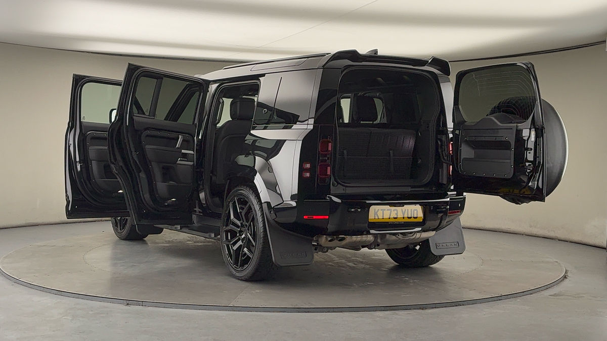 Land Rover Defender 110 Urban Image 23