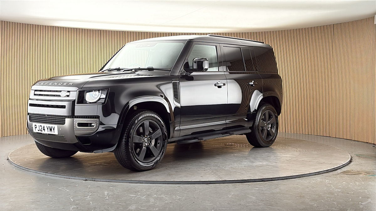 Land Rover Defender 110 Image 20