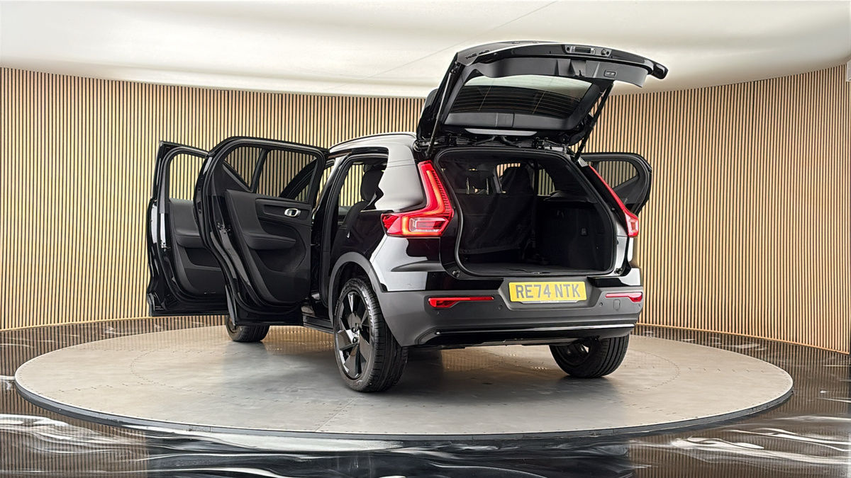 More views of Volvo XC40