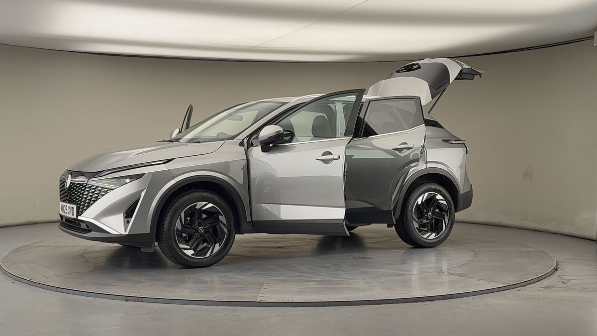 More views of Nissan Qashqai