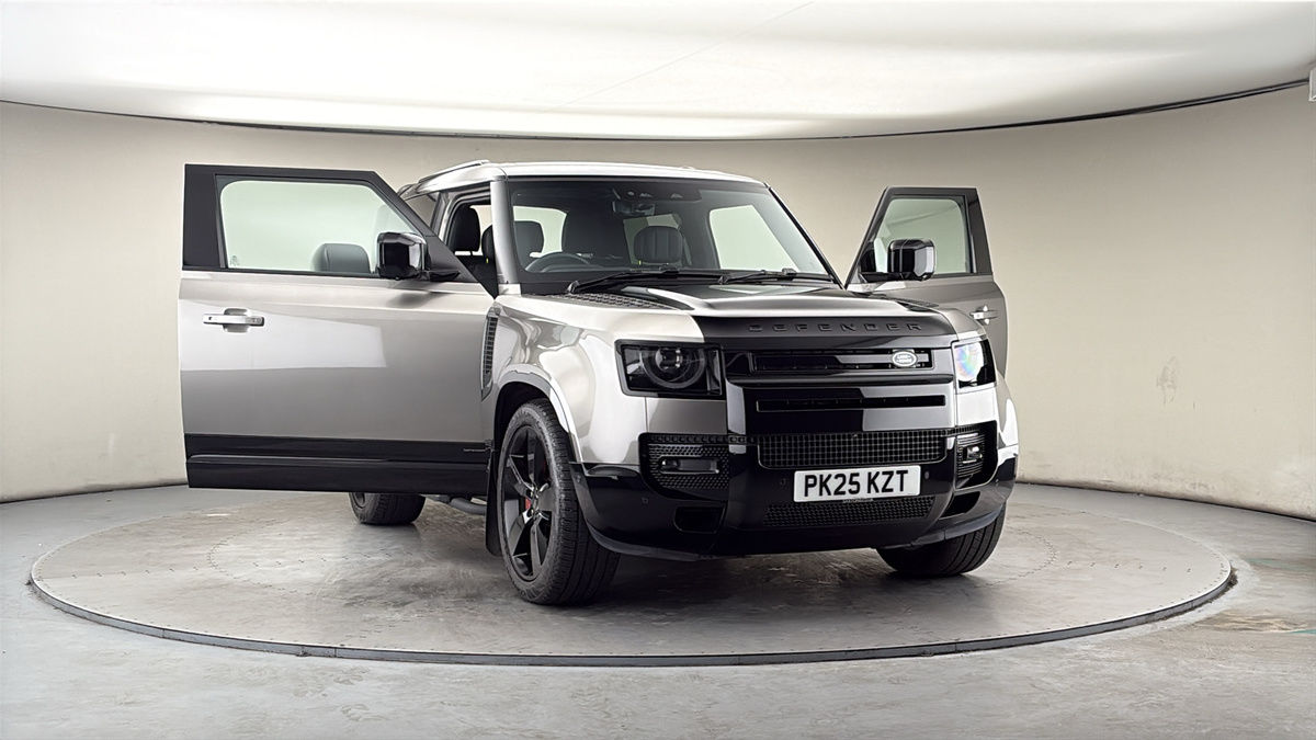 More views of Land Rover Defender 90