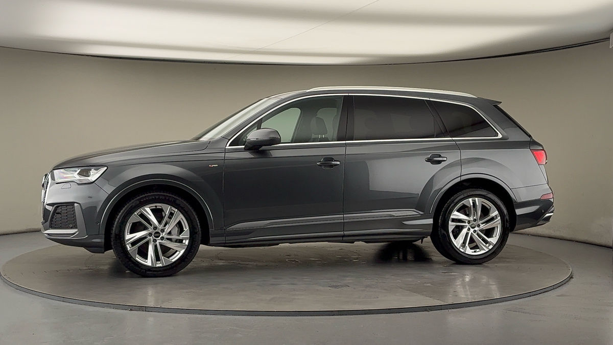 More views of Audi Q7