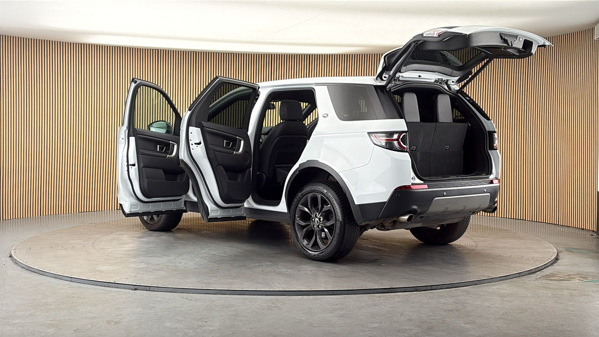 More views of Land Rover Discovery Sport