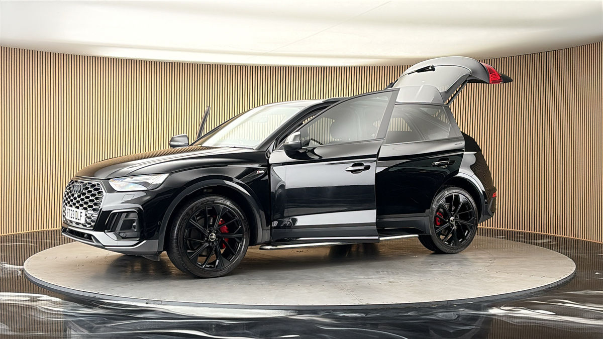 More views of Audi Q5