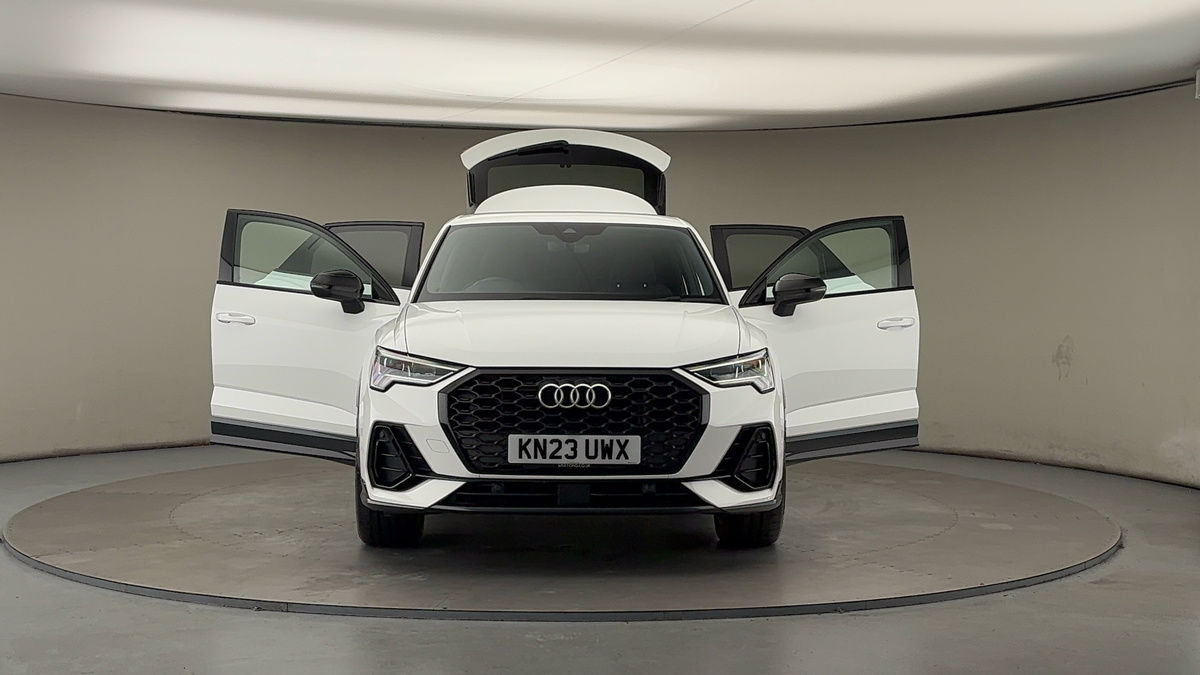 More views of Audi Q3