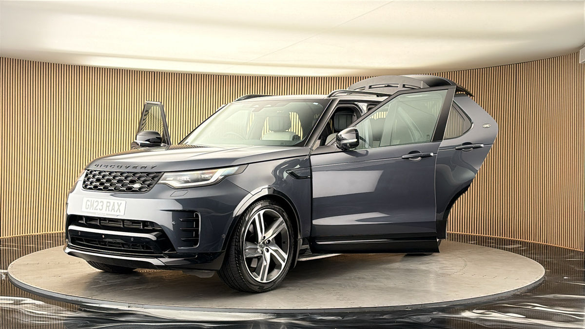 More views of Land Rover Discovery