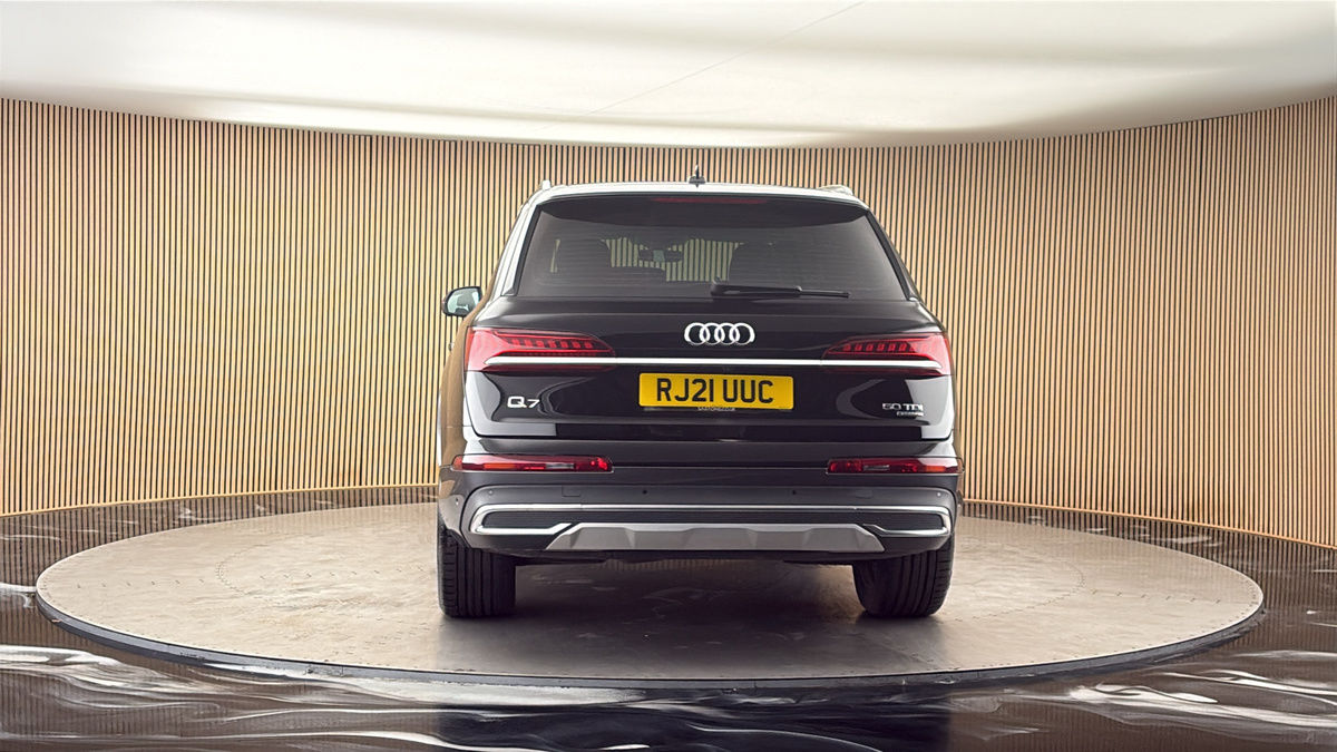 More views of Audi Q7