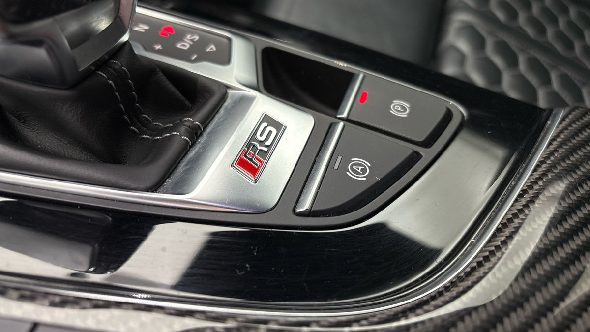 Audi RS4 Avant Image 28