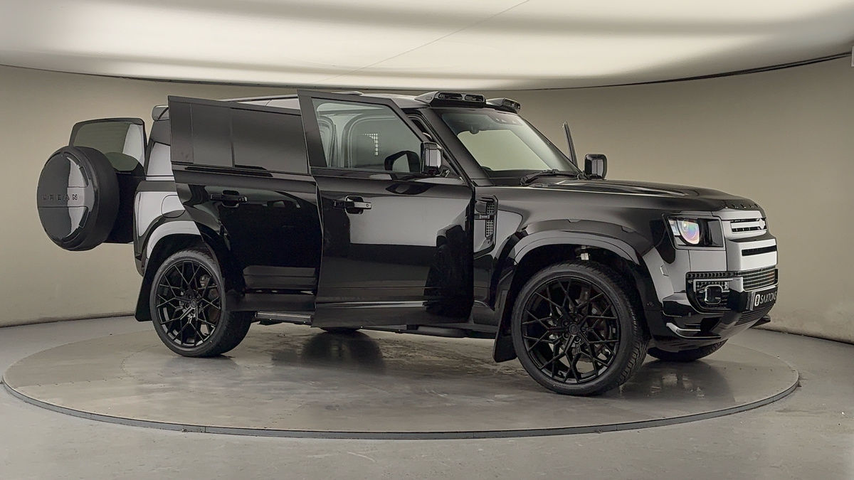 More views of Land Rover Defender 110