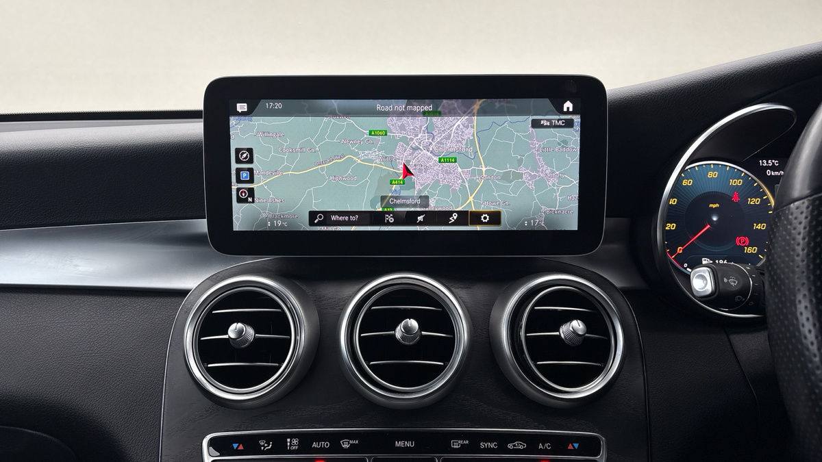 Mercedes-Benz GLC Image 17