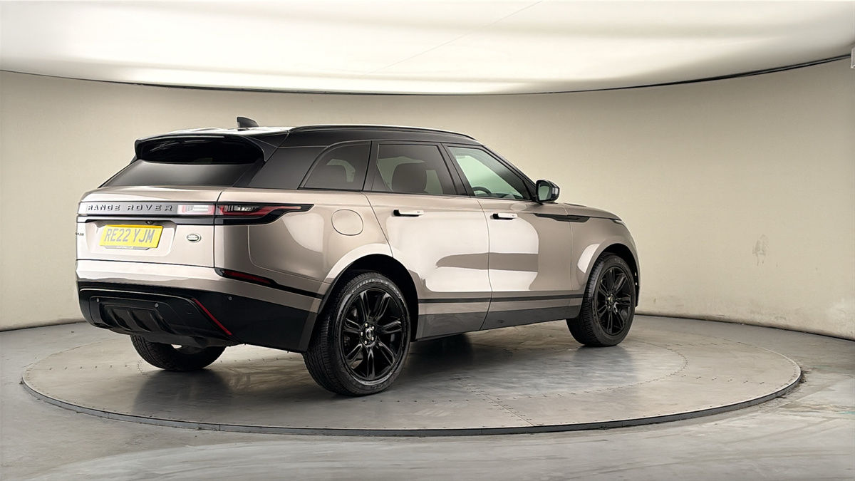 Land Rover Range Rover Velar Image 21