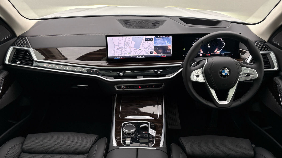 BMW X7 Image 12