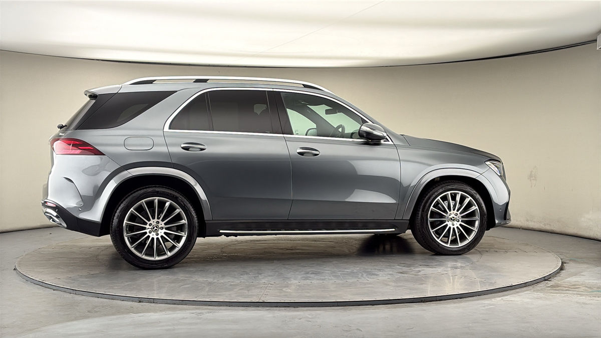 More views of Mercedes-Benz GLE