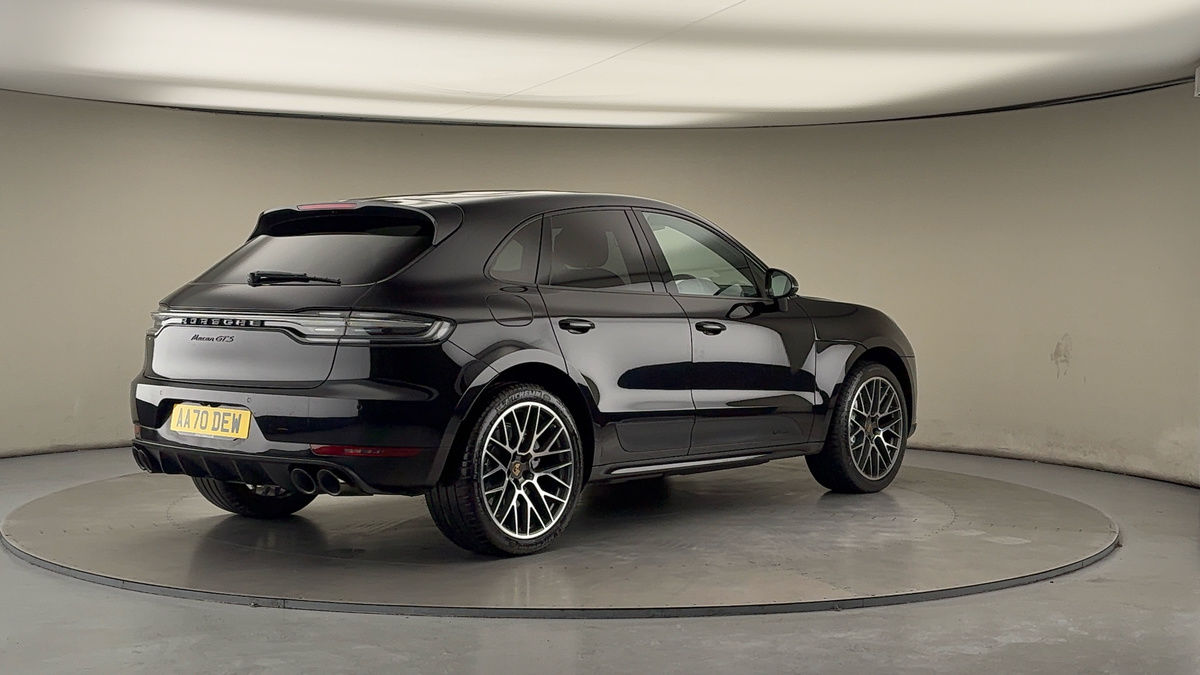 Porsche Macan Image 21