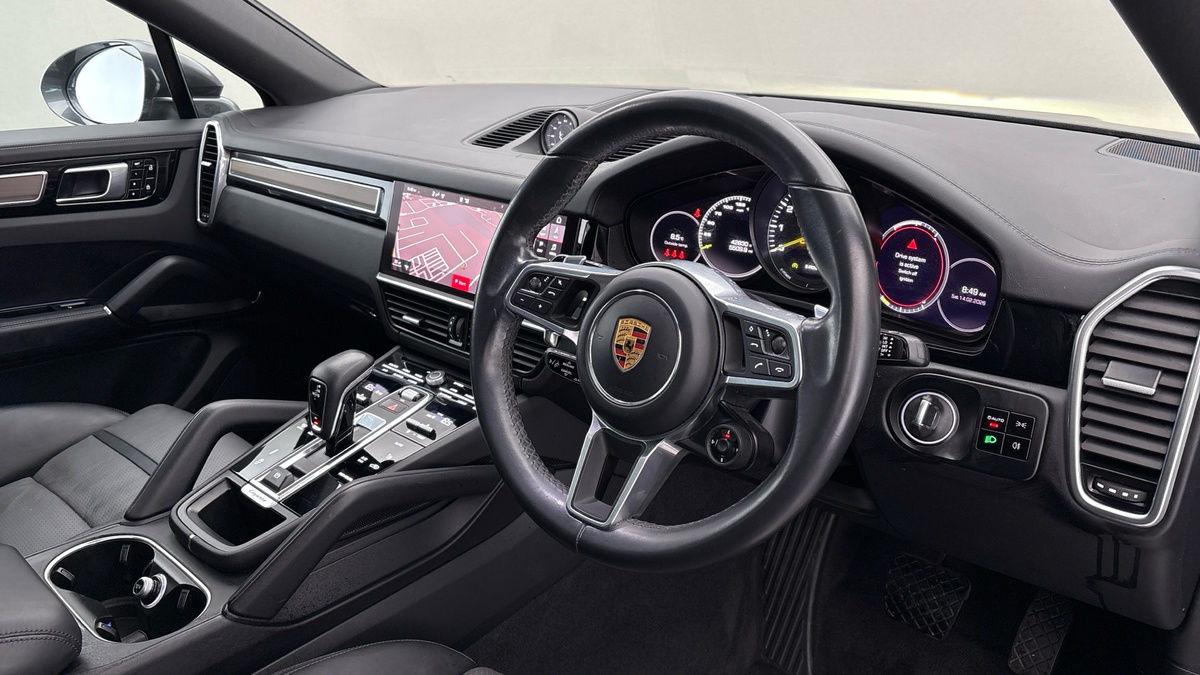 Porsche Cayenne Image 5