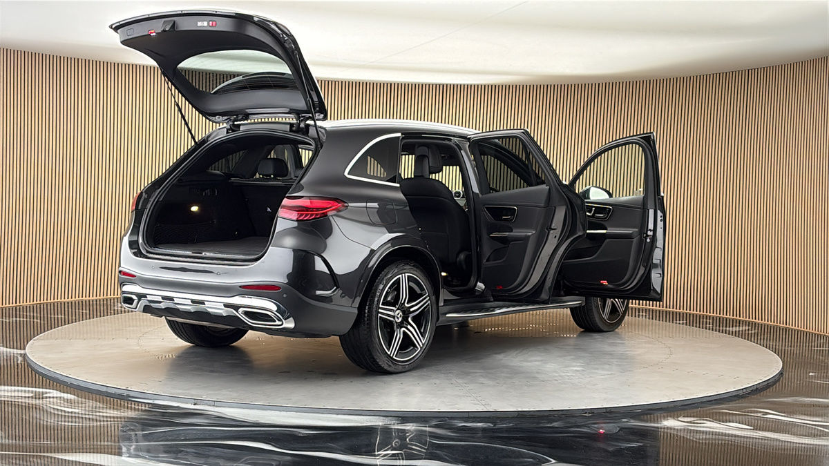 More views of Mercedes-Benz GLC