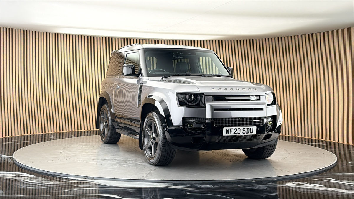 More views of Land Rover Defender 90