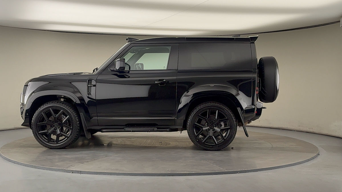 More views of Land Rover Defender 90