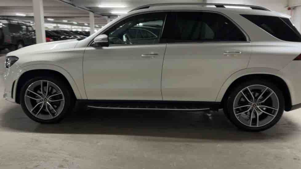 More views of Mercedes-Benz GLE