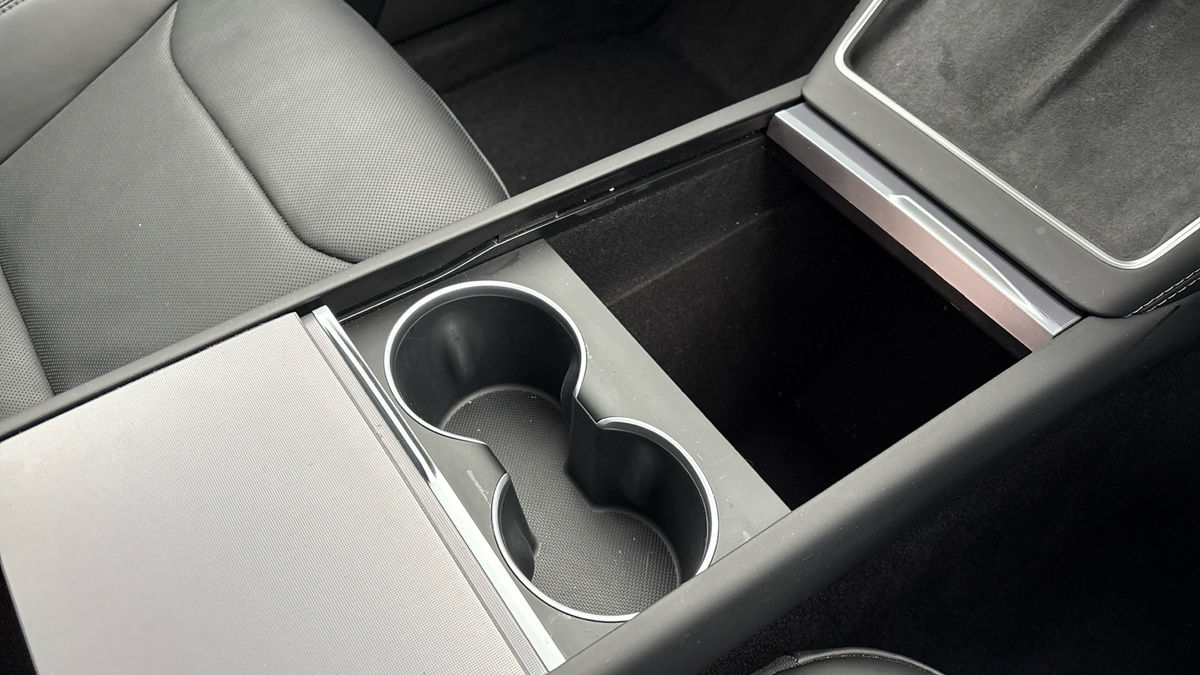 Tesla Model Y Image 34