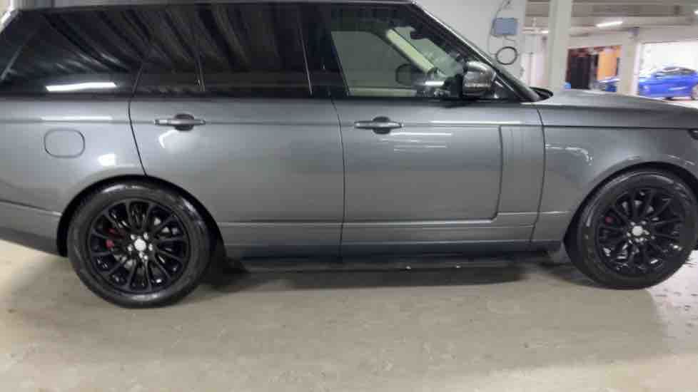 More views of Land Rover Range Rover