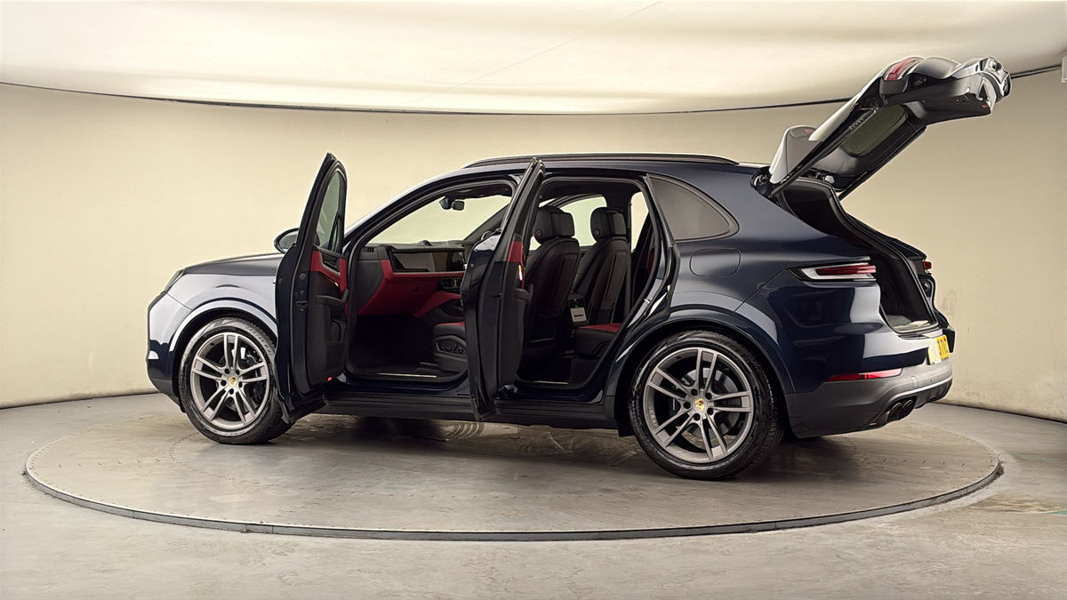 More views of Porsche Cayenne