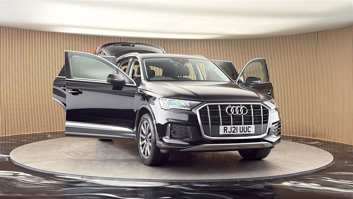 More views of Audi Q7