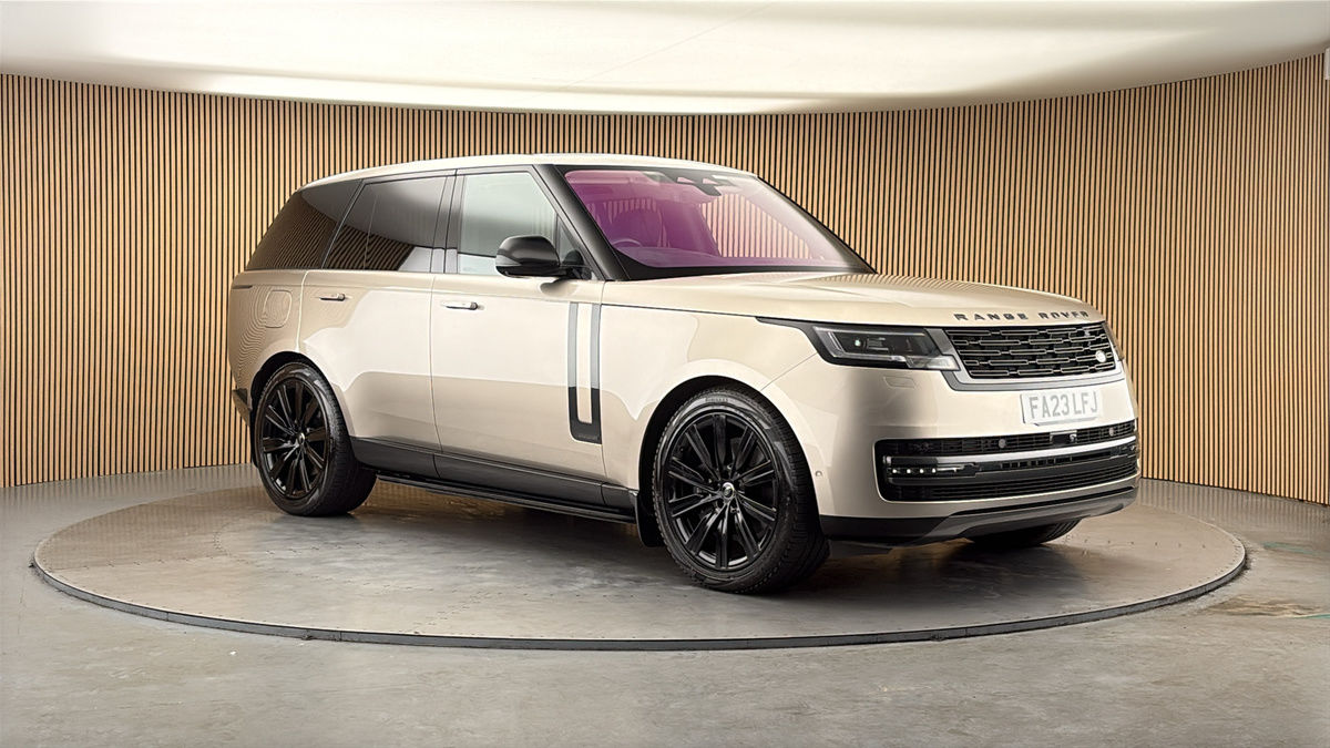 More views of Land Rover Range Rover