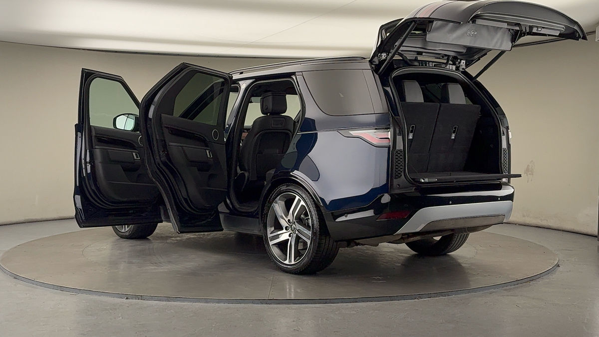 More views of Land Rover Discovery