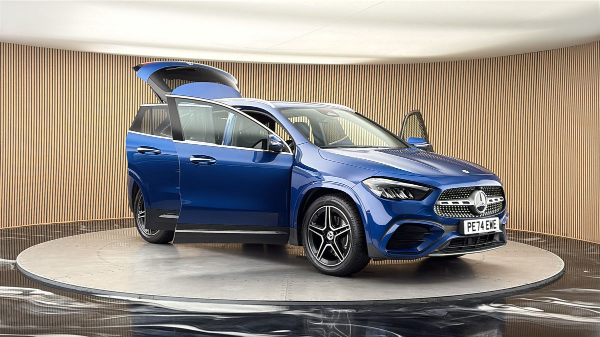 More views of Mercedes-Benz GLA