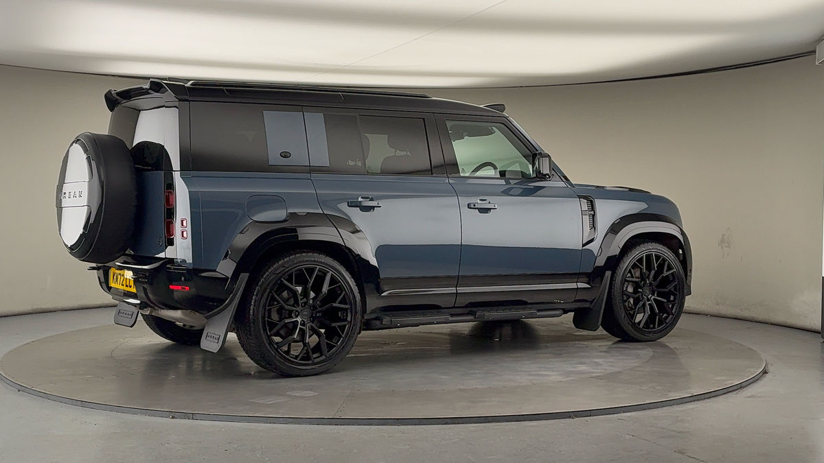 More views of Land Rover Defender 110