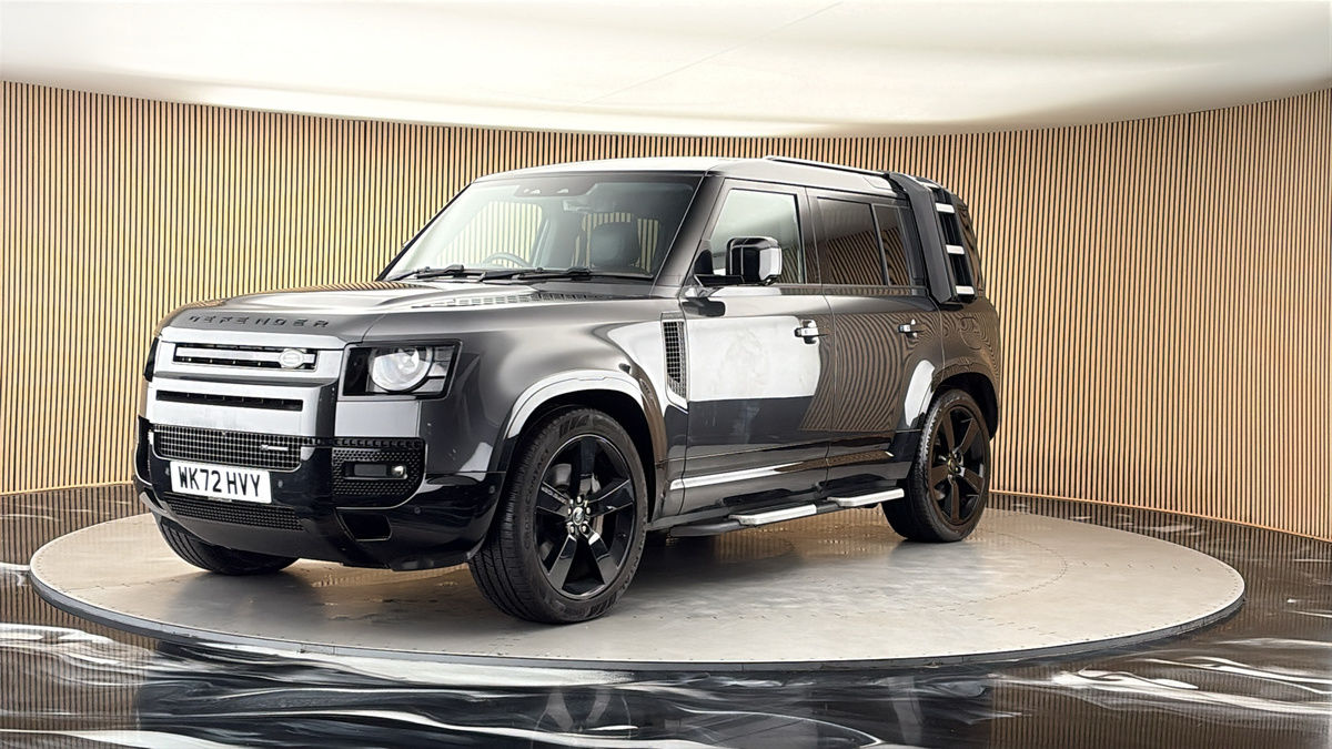 More views of Land Rover Defender 110