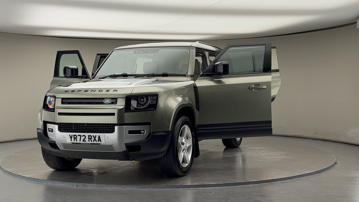 More views of Land Rover Defender 110