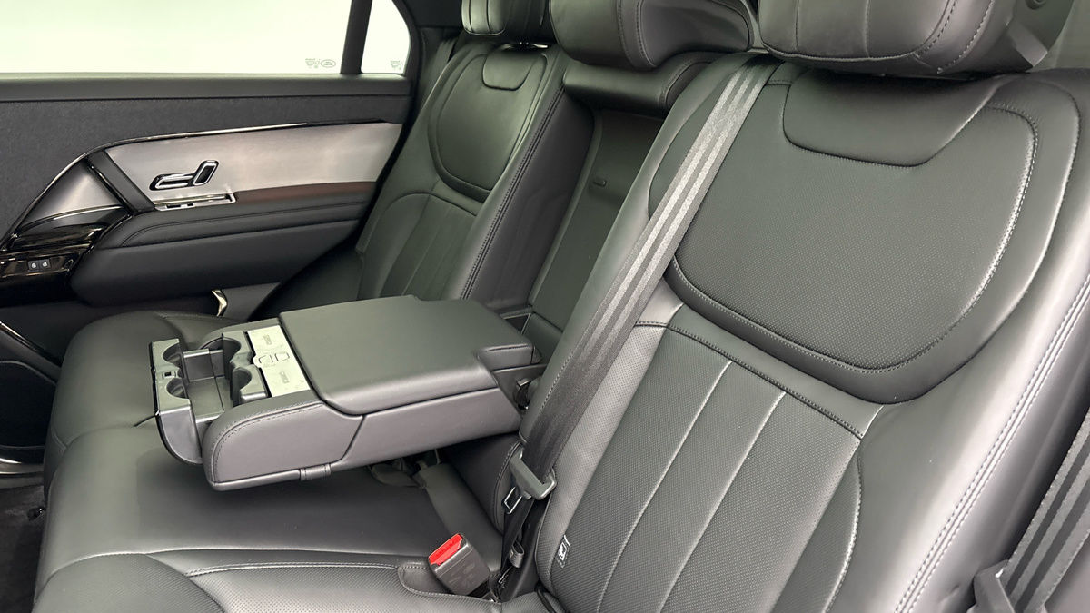 Land Rover Range Rover Sport Image 9