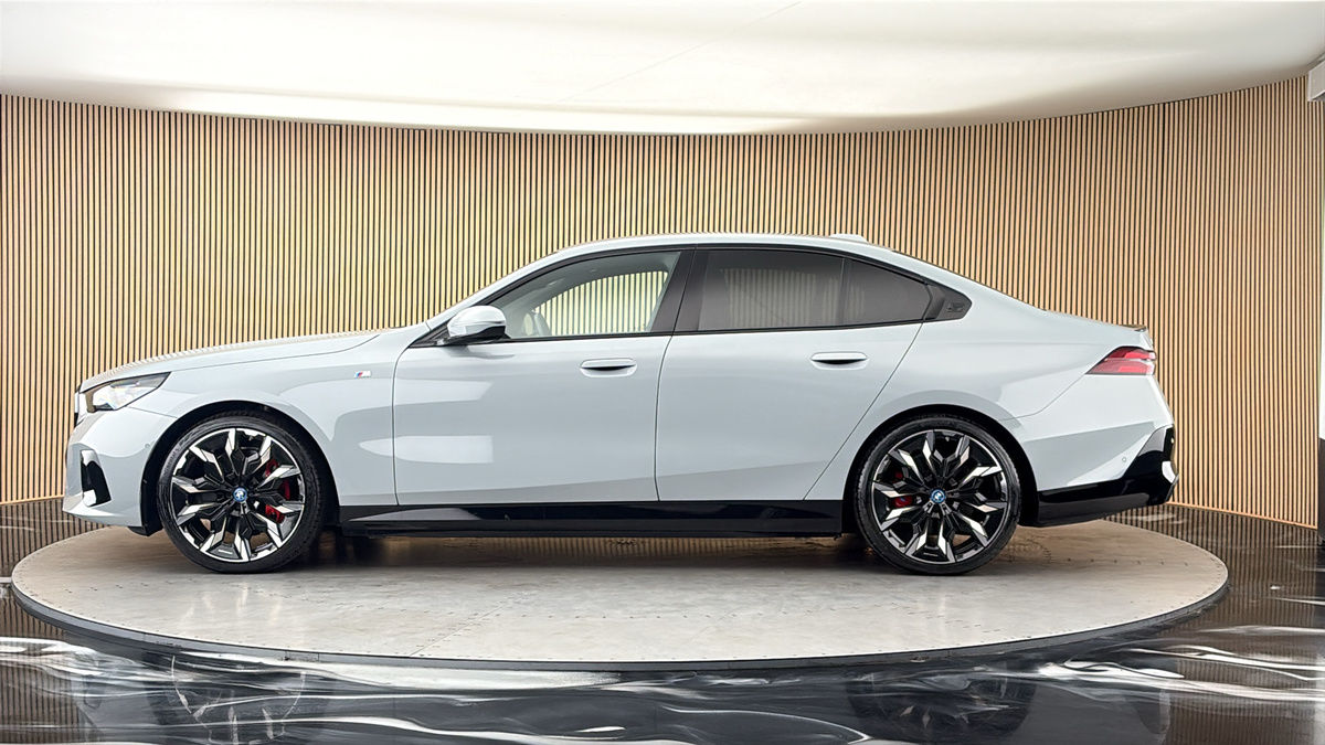 BMW i5 Image 15
