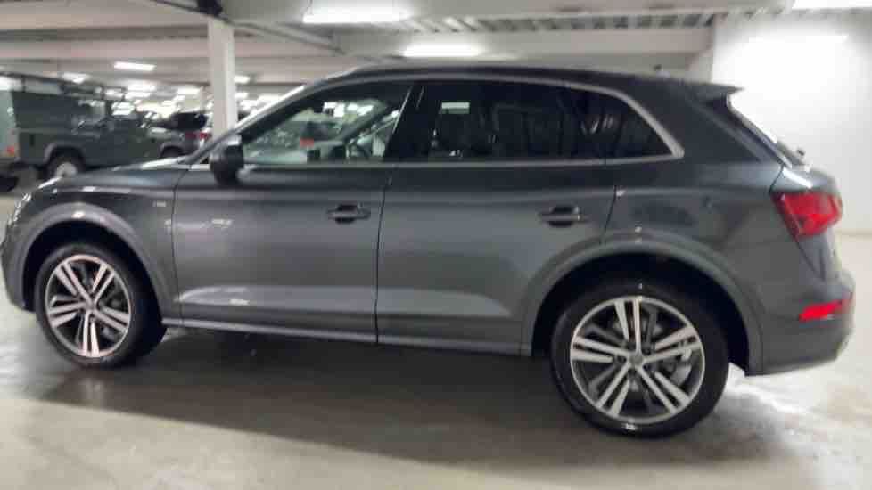 More views of Audi Q5