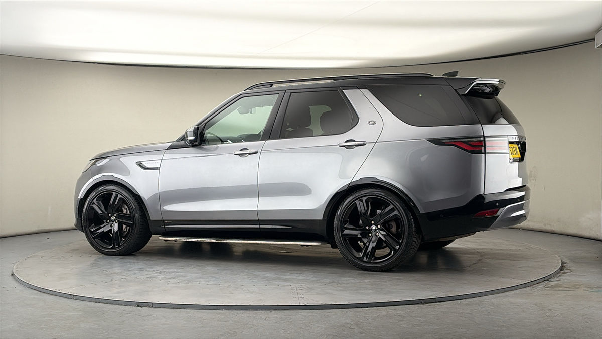 More views of Land Rover Discovery