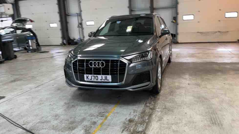 More views of Audi Q7