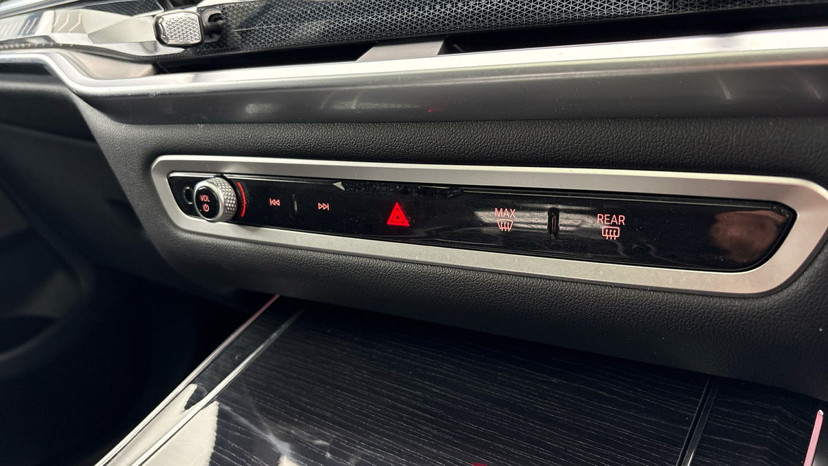 BMW X7 Image 35