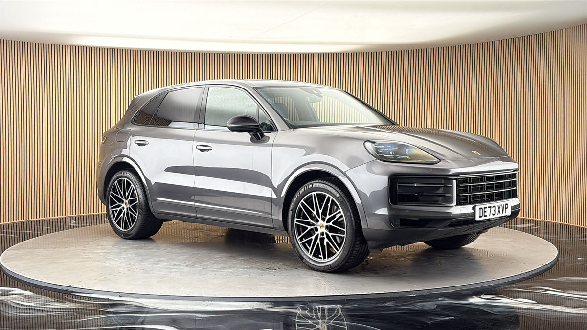 More views of Porsche Cayenne