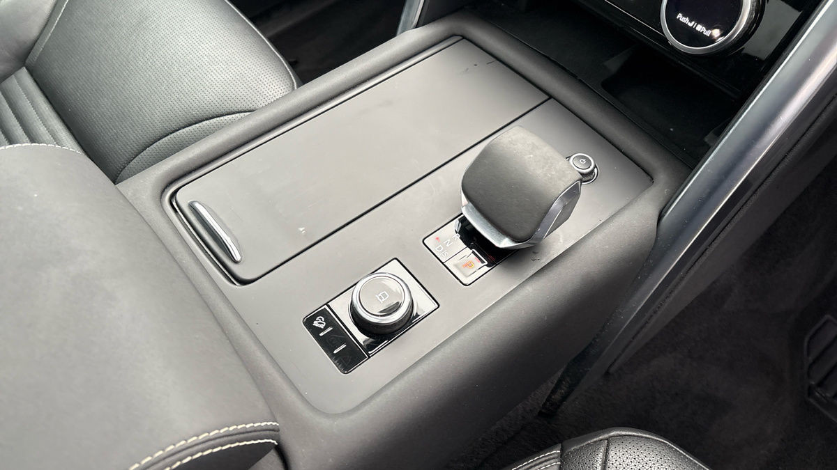 Land Rover Discovery Image 18