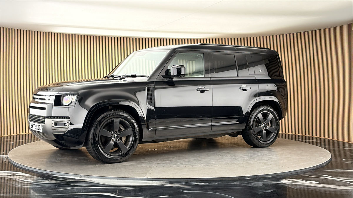 More views of Land Rover Defender 110