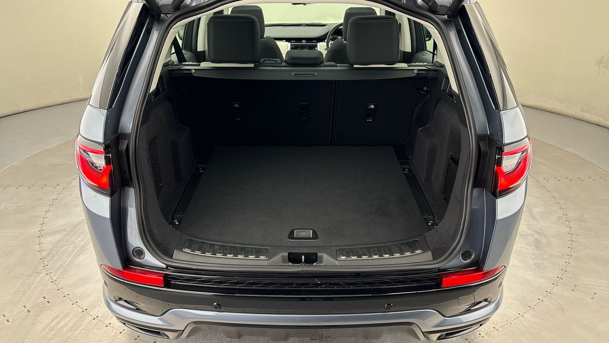 Land Rover Discovery Sport Image 11