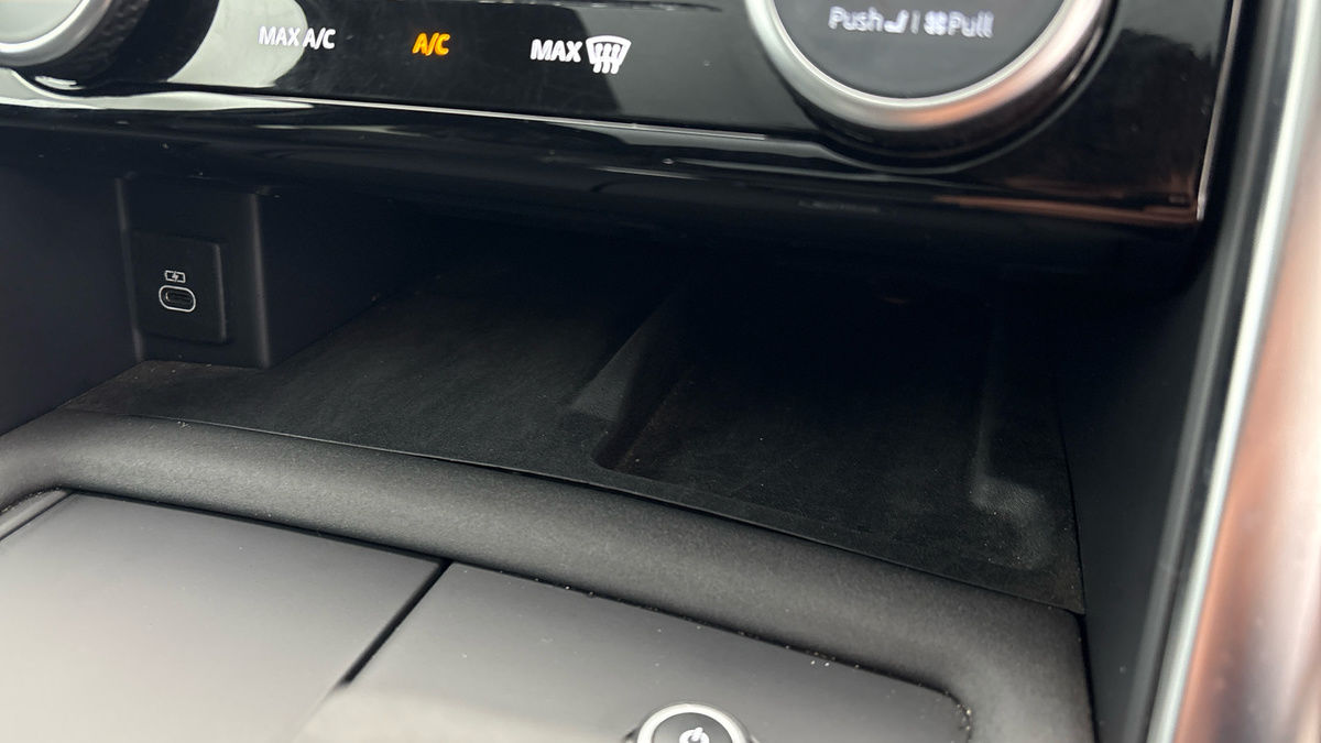 Land Rover Discovery Image 29