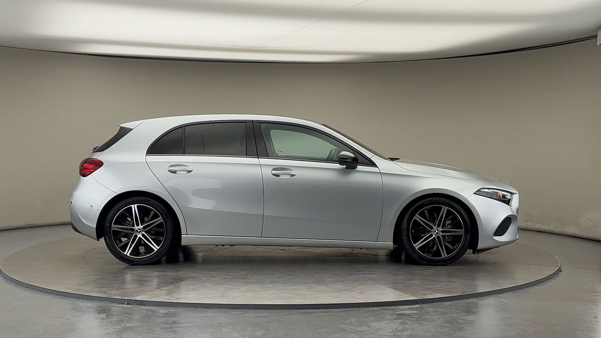 Mercedes-Benz A Class Image 16