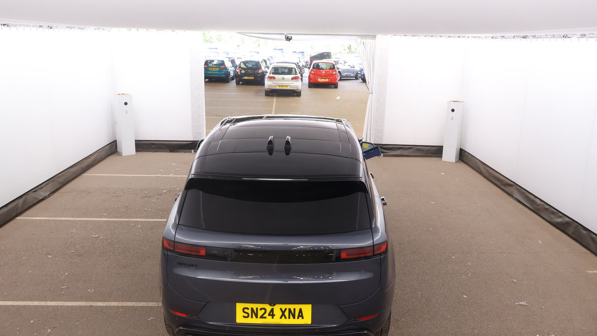 Land Rover Range Rover Sport Image 8