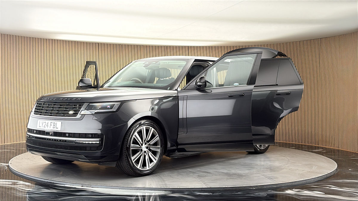 More views of Land Rover Range Rover