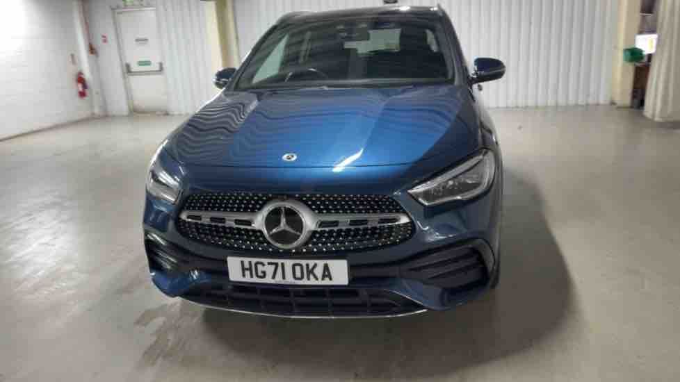 More views of Mercedes-Benz GLA