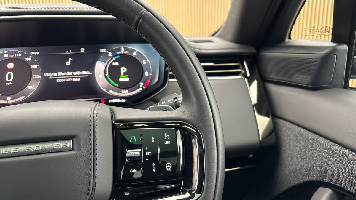 Land Rover Range Rover Sport Image 14