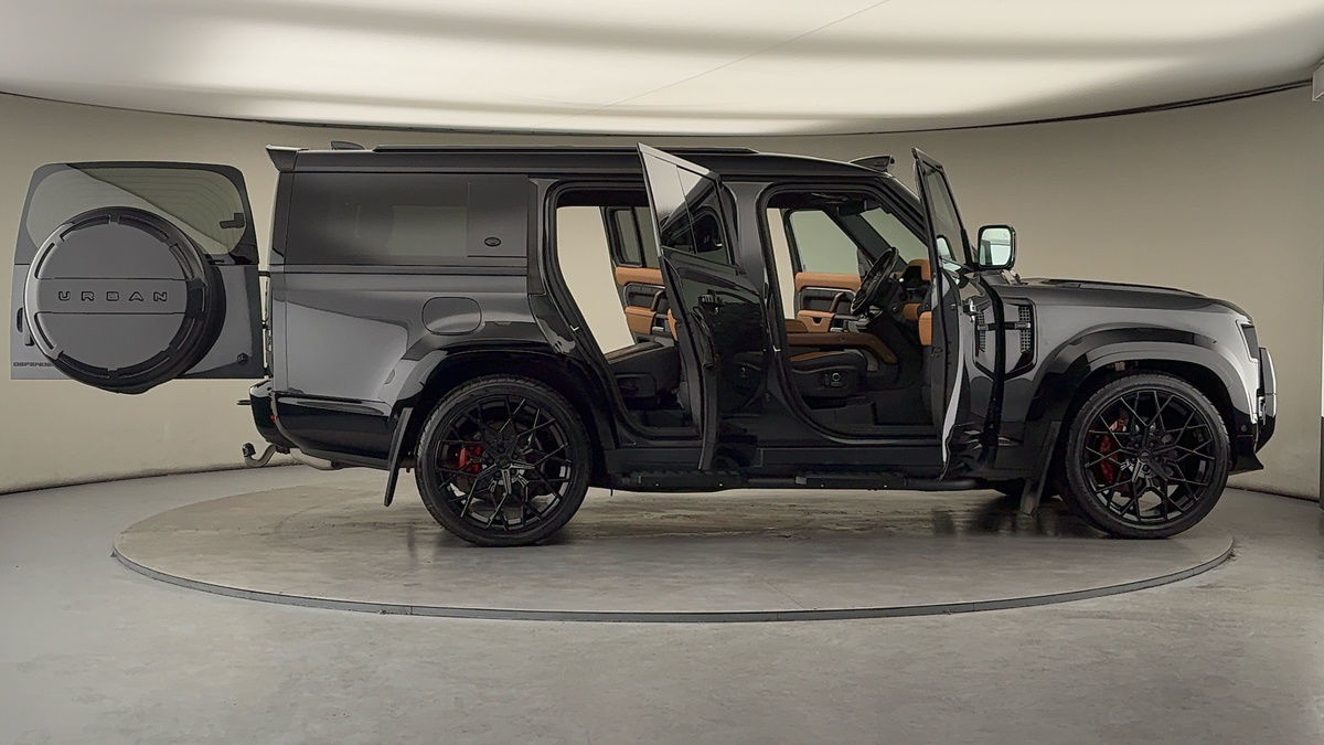 More views of Land Rover Defender 130